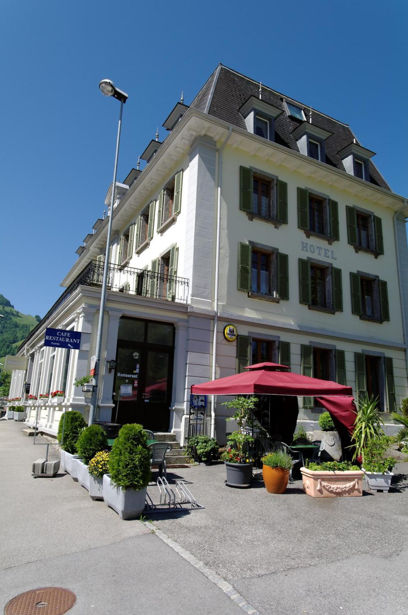 Maison D'Hotes De La Gare 몽보본 외부 사진
