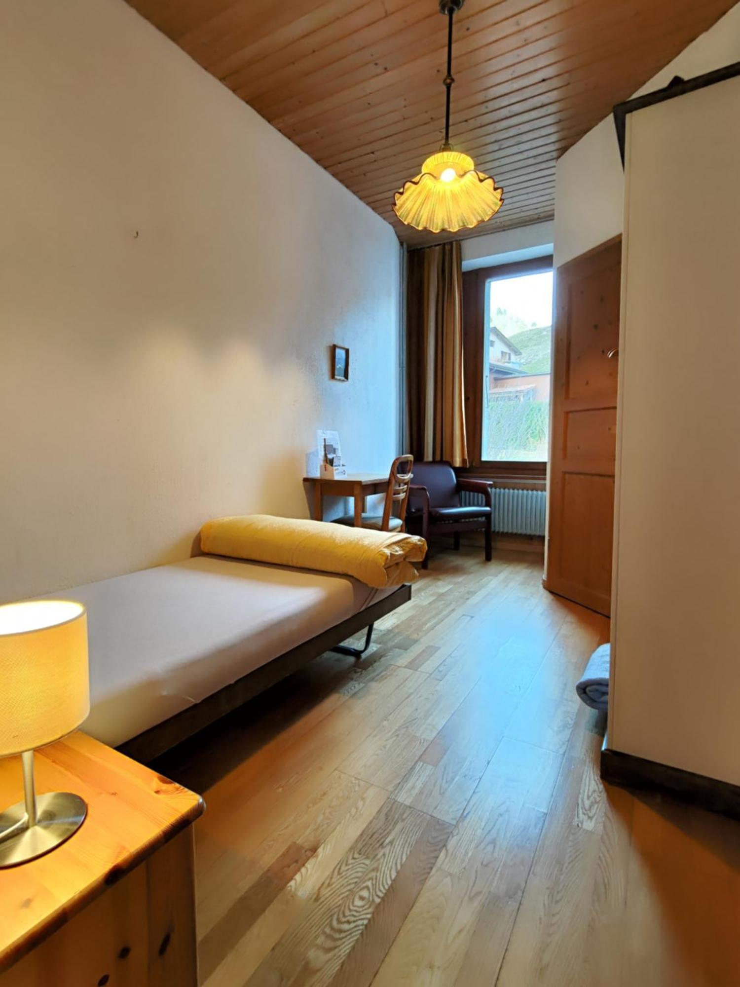 Maison D'Hotes De La Gare 몽보본 외부 사진